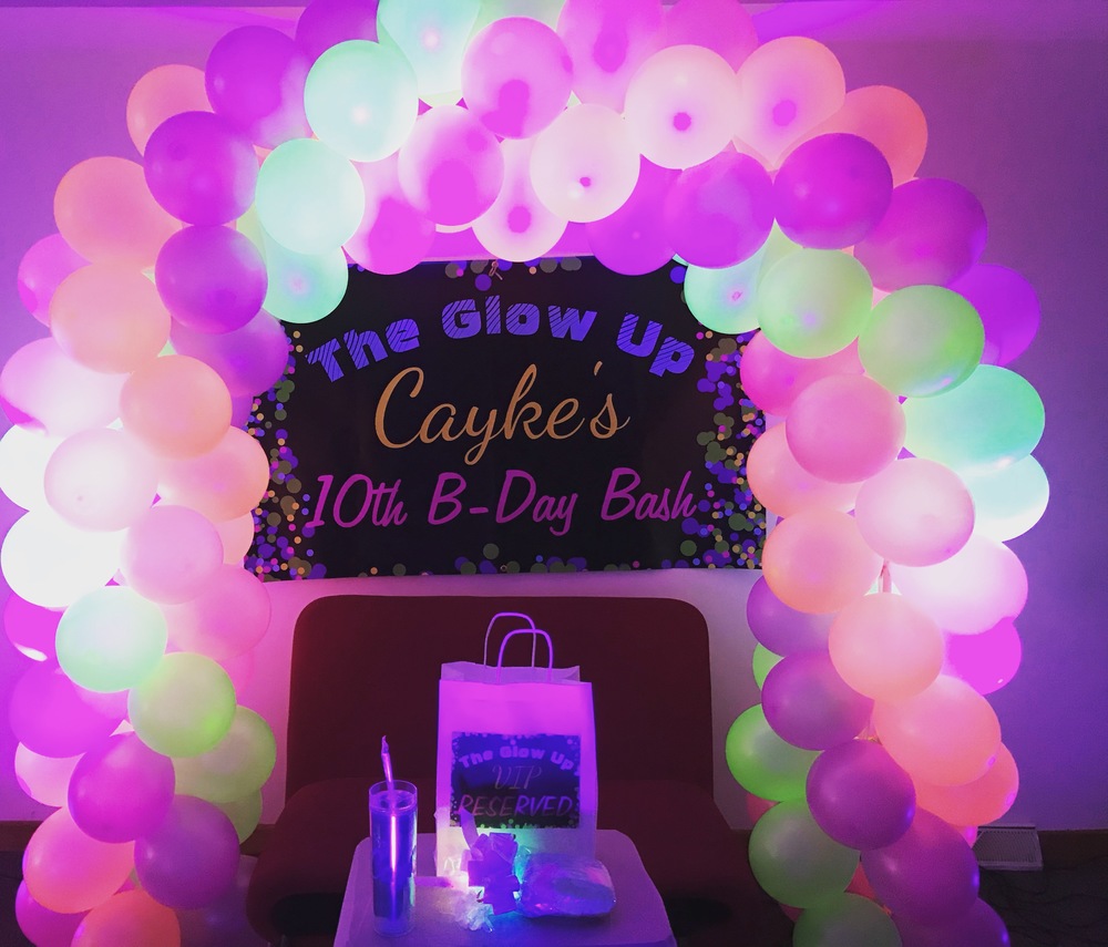 Glow Light Neon Birthday Party Tableware Kit For 16 Guests